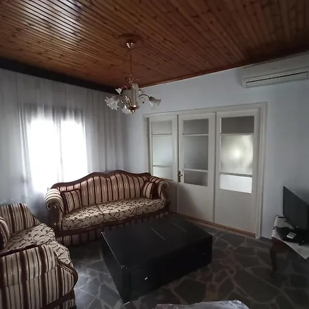 παραδοσιακη κατοικια Holiday home *