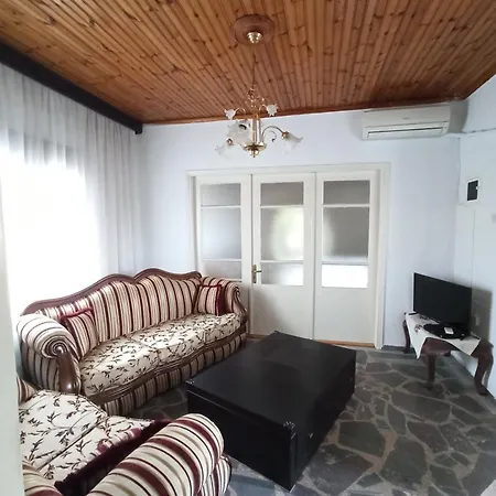 Holiday home παραδοσιακη κατοικια Larissa