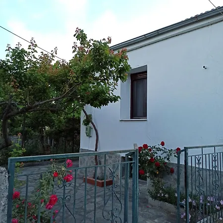 Holiday home παραδοσιακη κατοικια Larissa