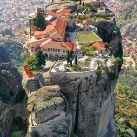 Three Goods Meteora Villa *
