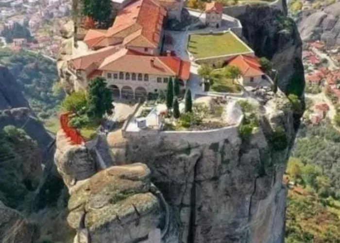 Three Goods Meteora Villa *